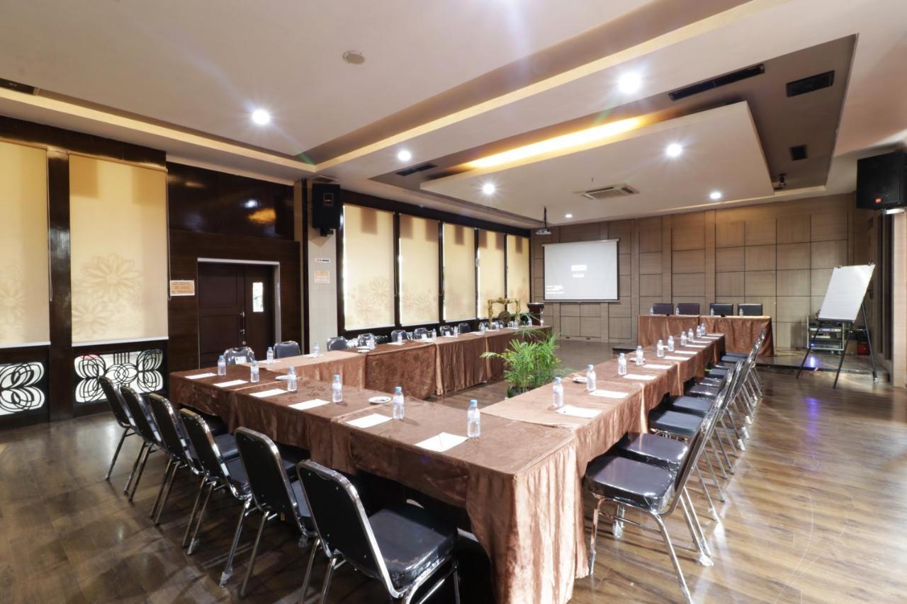 โรงแรมแกรนด์คานายา เมดาน ภายนอก รูปภาพ